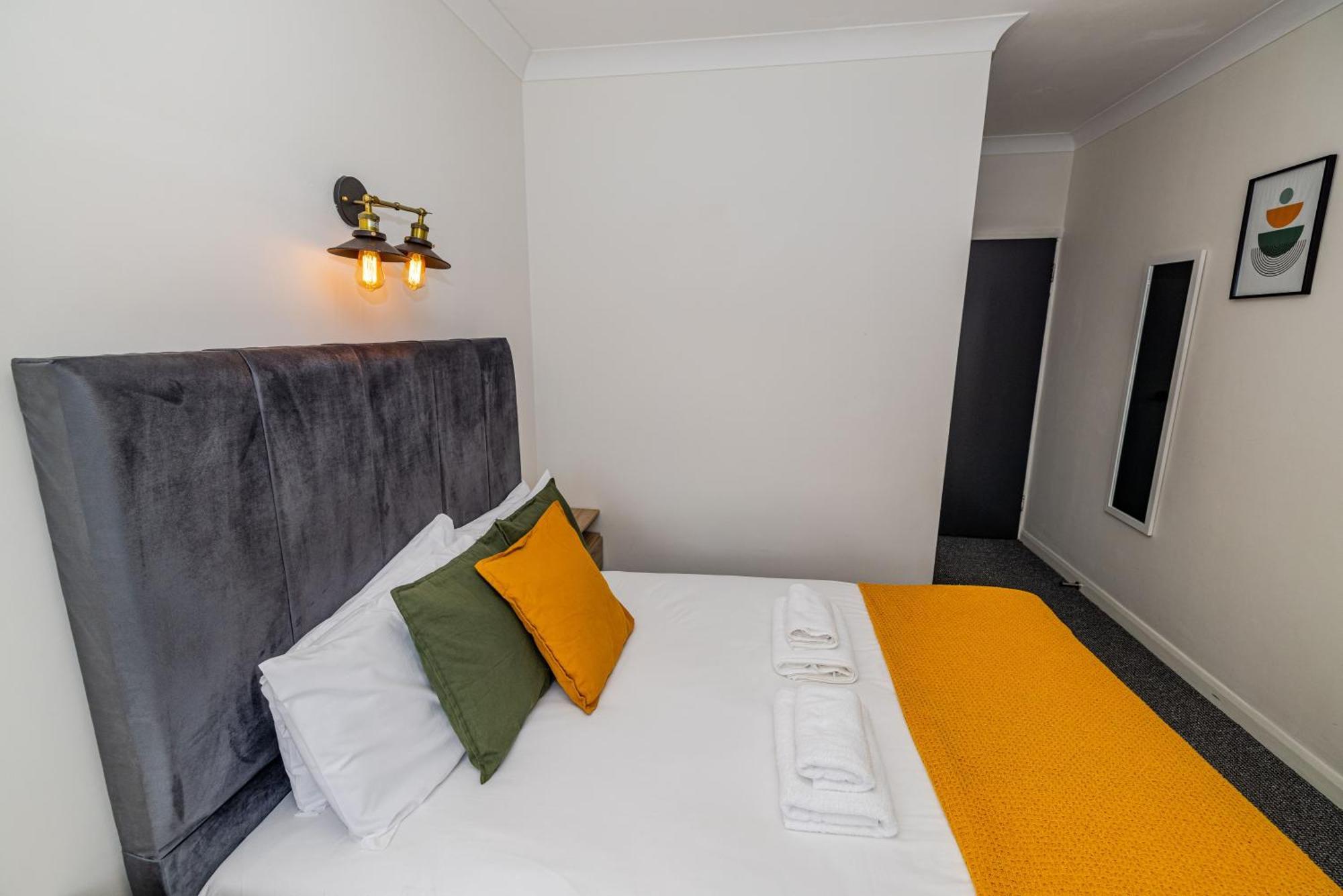 Woodford Hotel Londra Exterior foto